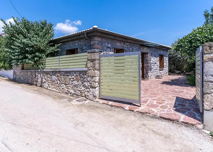 Boutique Stone Dimaina